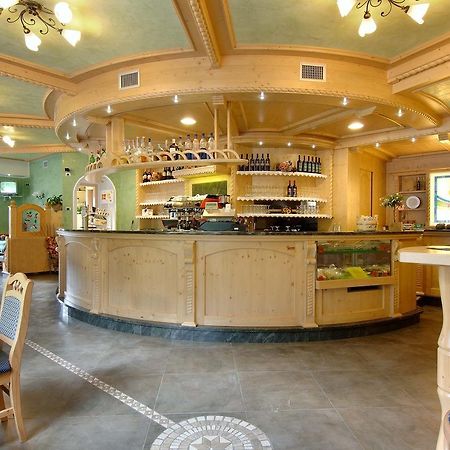 Hotel Dolomiti Saone Tione di Trento Ngoại thất bức ảnh
